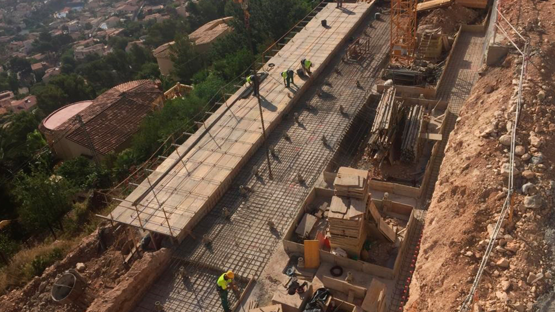 Vivienda unifamiliar en Calpe, Casa espejo de agua, ENE Construcción, constructora en España, Fran Silvestre Arquitectos