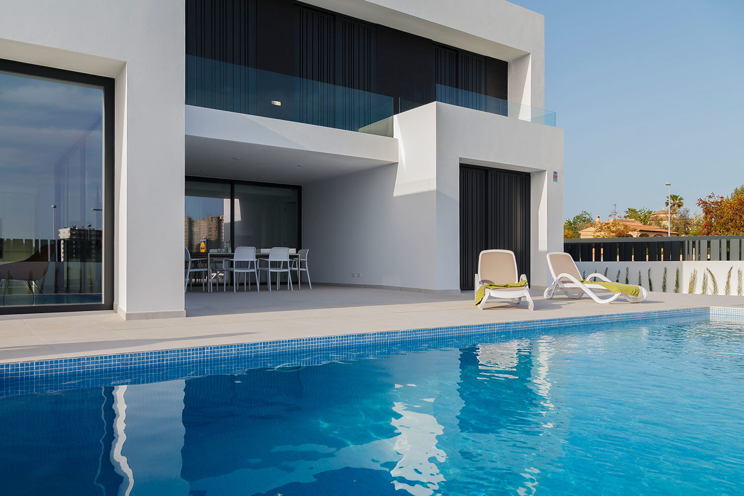Estándares de calidad. Instalación de piscinas, spas y saunas. ENE Construcción