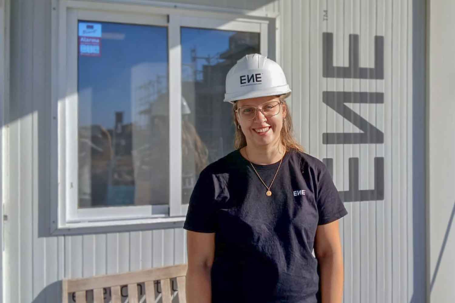 Maria Alejandra de las Mercedes. Equipo ENE Construcción. Constructora en Estepona, España